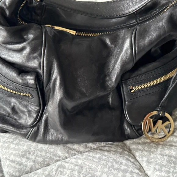 Michael Kors Black Leather Shoulder Bag - Picture 5 of 7
